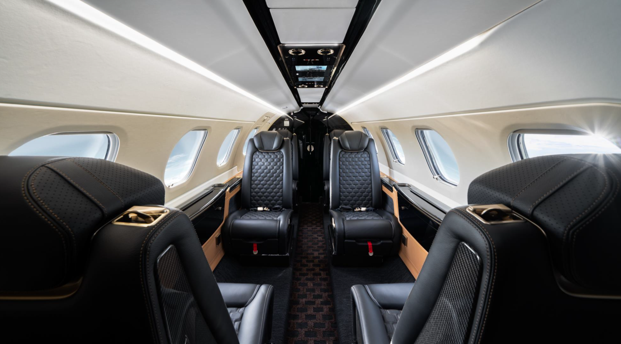 Phenom 300 Offers Six Diffe Seating