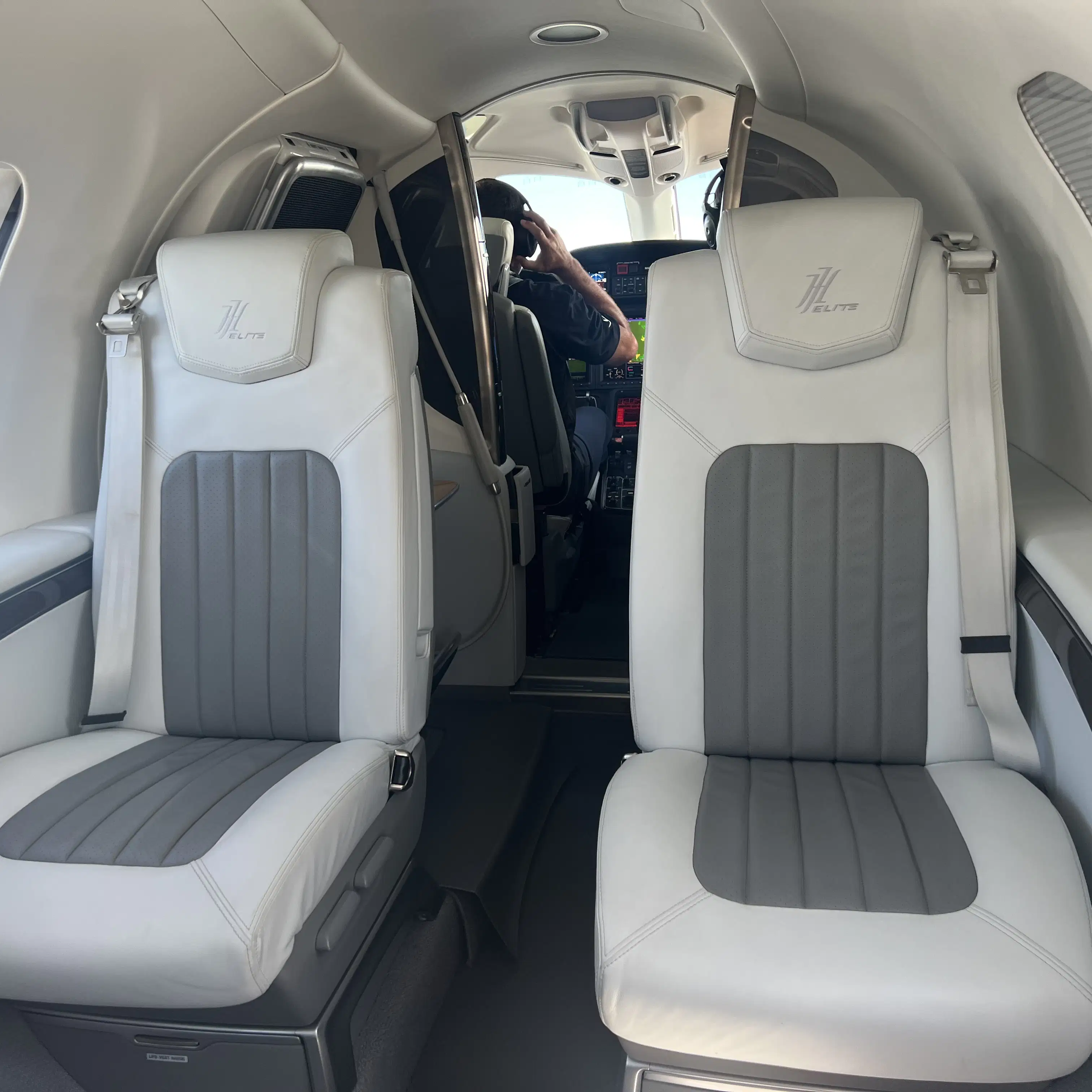 FAA updates certificated Part 135 operators, aircraft list after pause