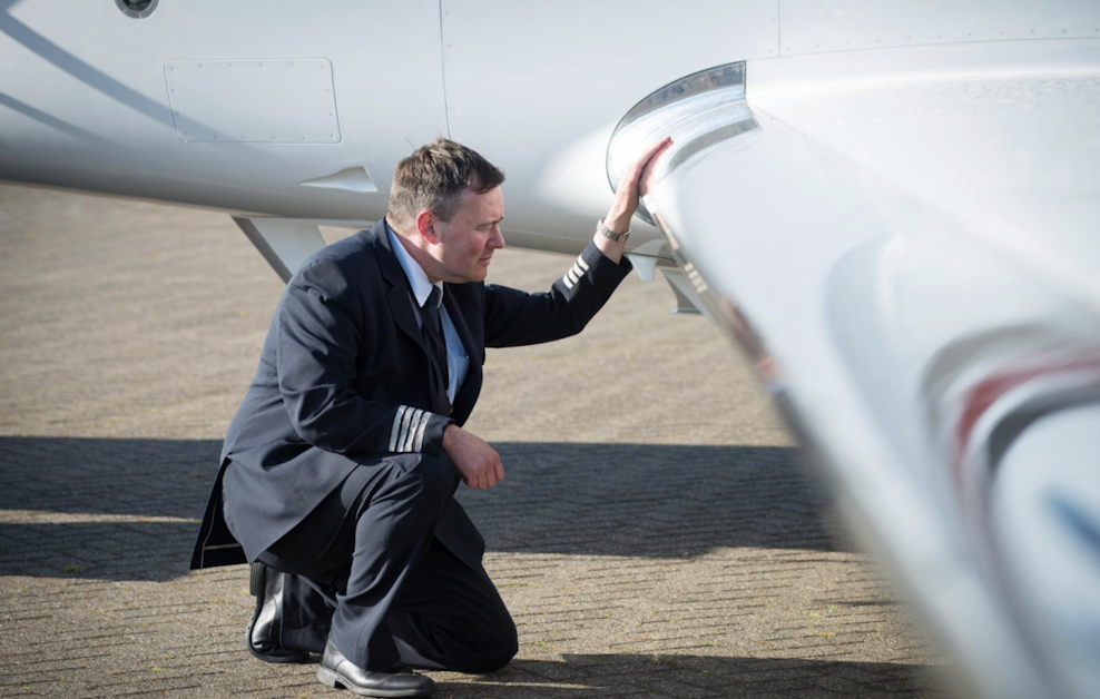 NetJets sued by company pilots
