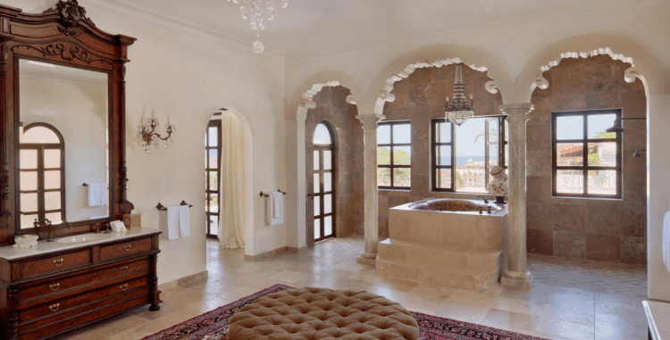 Casa Kimberly Elizabeth Taylor private jet