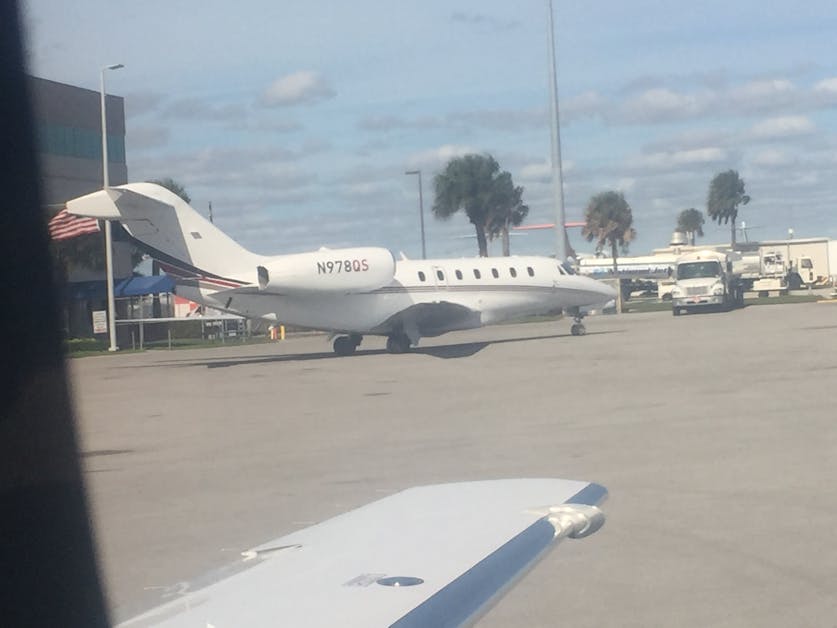 NetJets compared to Wheels Up 2019 Private Jet Card Comparisons